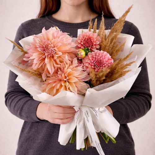 Букет георгин «Пудровое тепло»